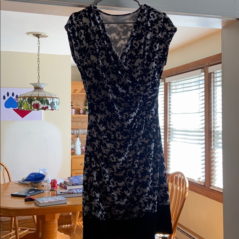 NEW YORK & COMPANY black and white floral dress